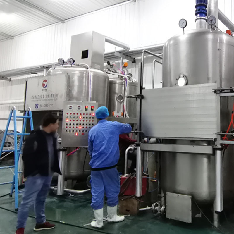 萊陽(yáng)客戶制作果蔬脆片試機(jī)現(xiàn)場(chǎng)